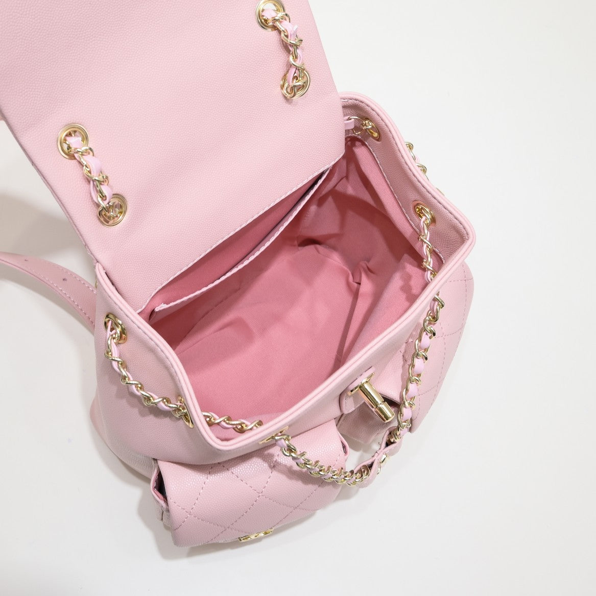 LW - Luxury Handbags DIR 326