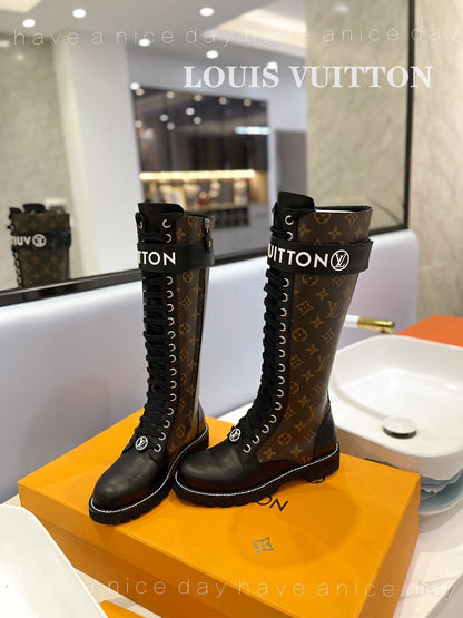 LW - Luxury LUV BOOTS 032