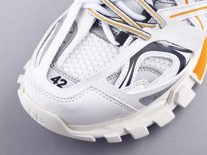 LW - Bla Track Three Generations Sneaker