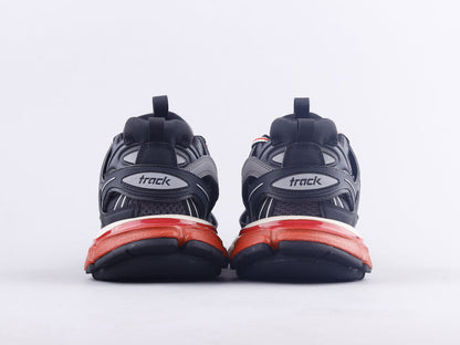 LW - Bla Track Three Generations Sneaker