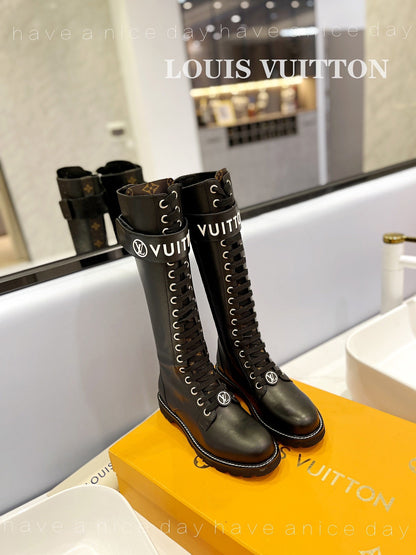 LW - Luxury LUV BOOTS 031