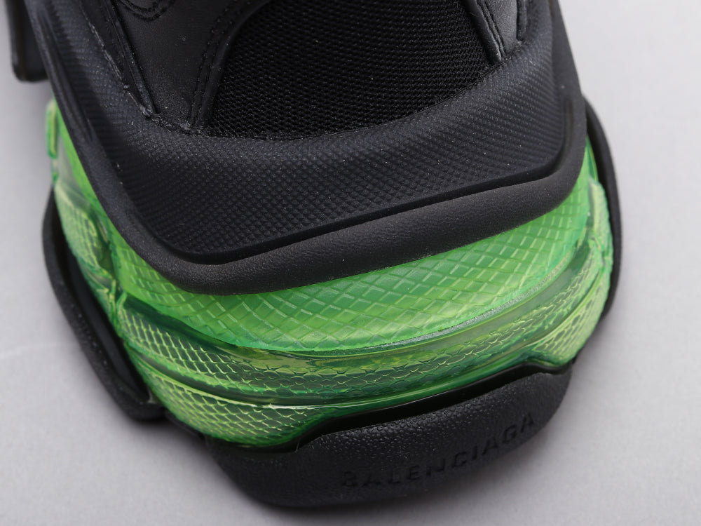 LW - Bla Triple S Black Green Sneaker