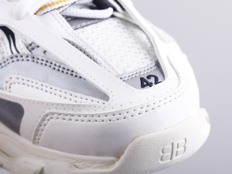 LW - Bla Track Three Generations Sneaker