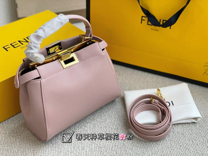 LW - Luxury Handbags FEI 131