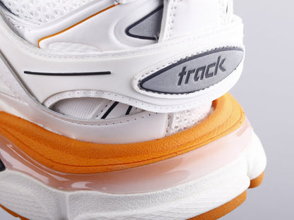 LW - Bla Track Three Generations Sneaker