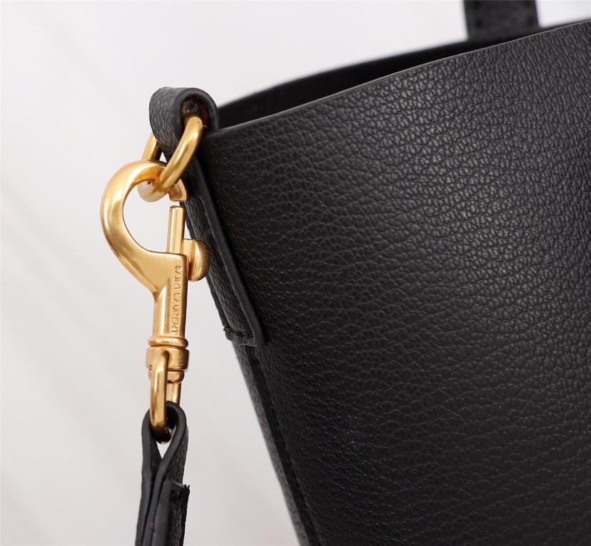 LW - Luxury Handbags SLY 129