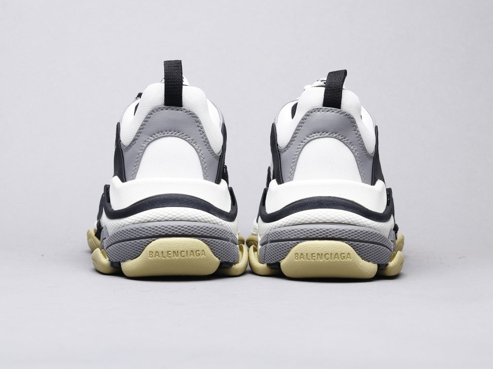 LW - Bla Triple-S Black And White Sneaker