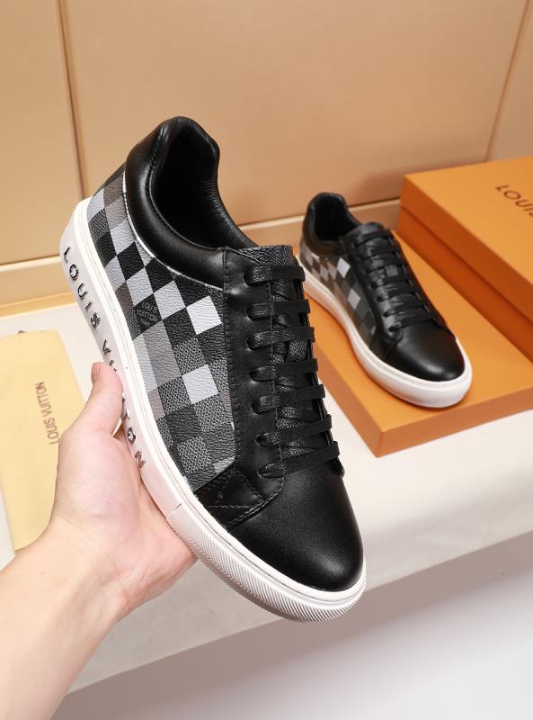 LW - LUV Black Sneaker