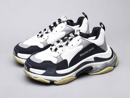 LW - Bla Triple-S Black And White Sneaker