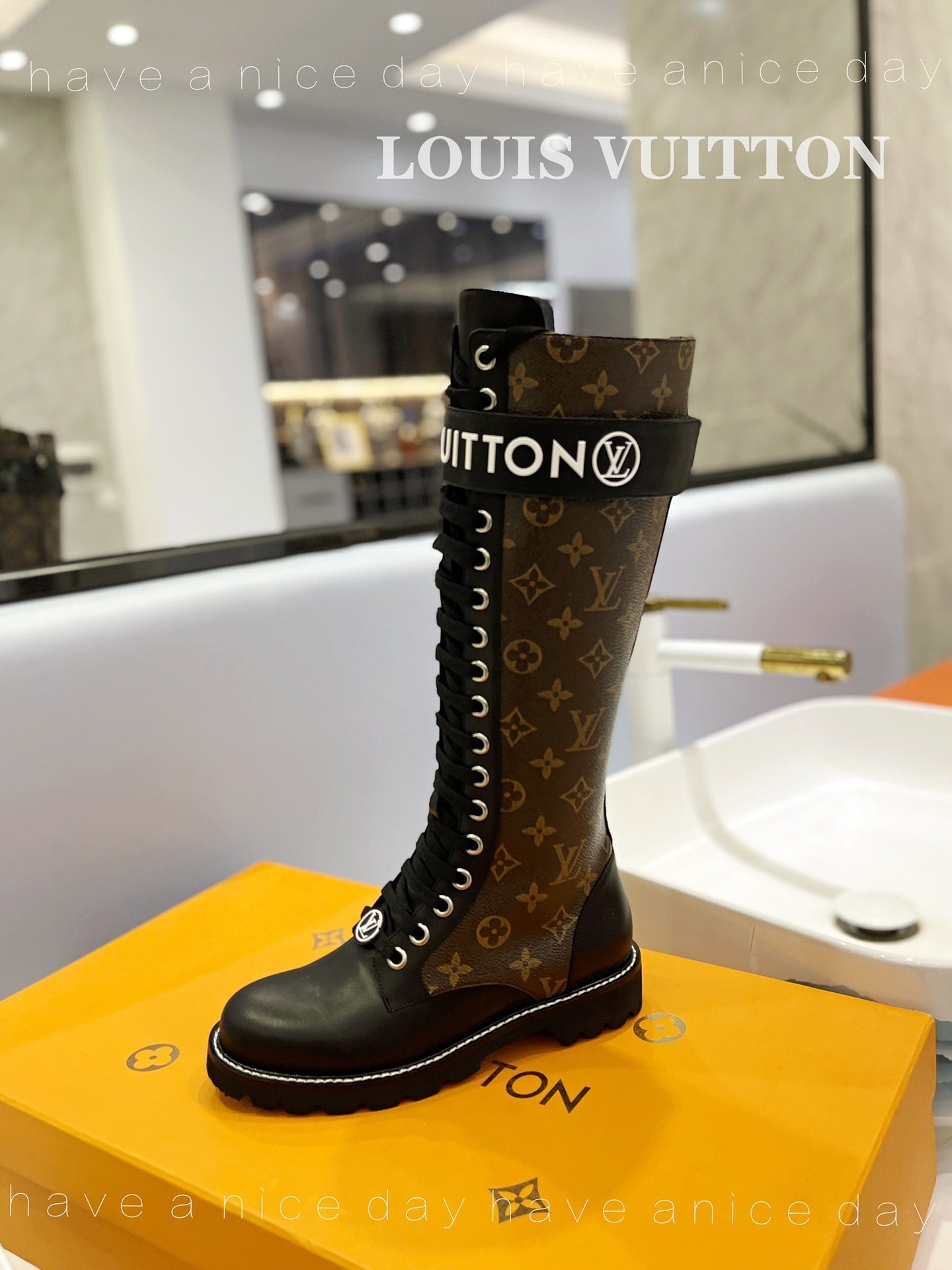 LW - Luxury LUV BOOTS 032