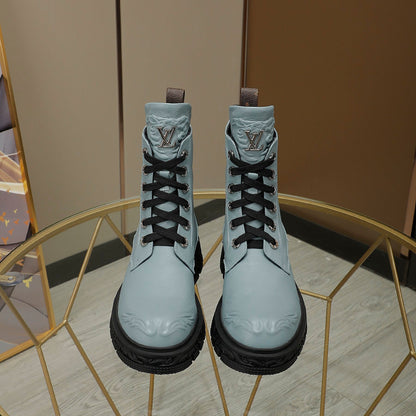 LW - Luxury LUV BOOTS 037