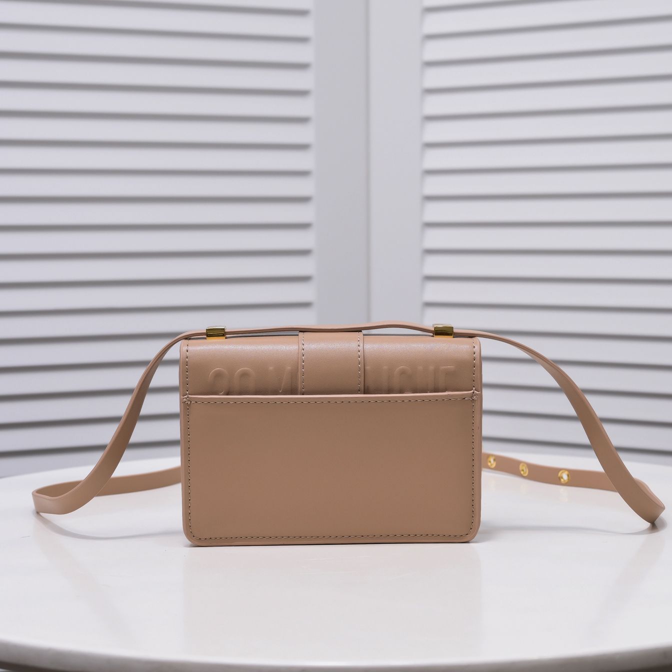 LW - Luxury Handbags DIR 264