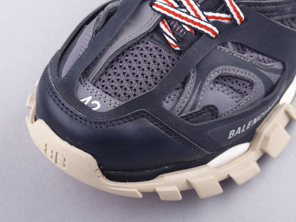 LW - Bla Track Three Generations Sneaker