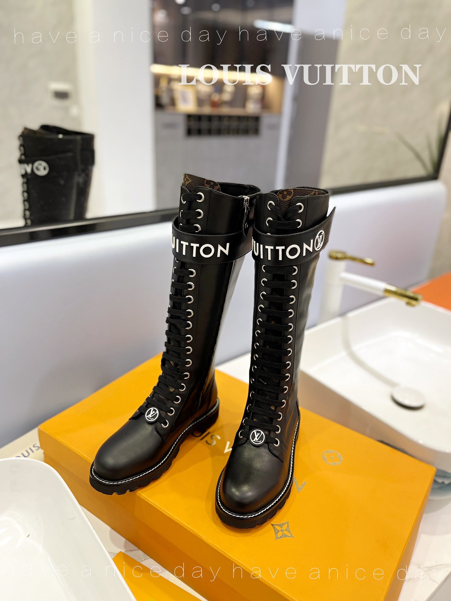 LW - Luxury LUV BOOTS 031