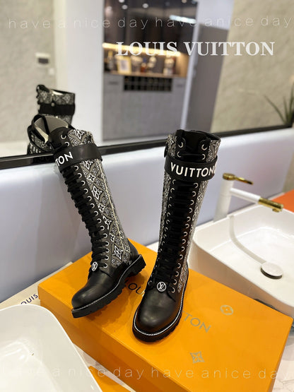 LW - Luxury LUV BOOTS 030