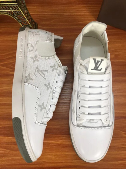 LW - New Arrival Luv Sneaker 070