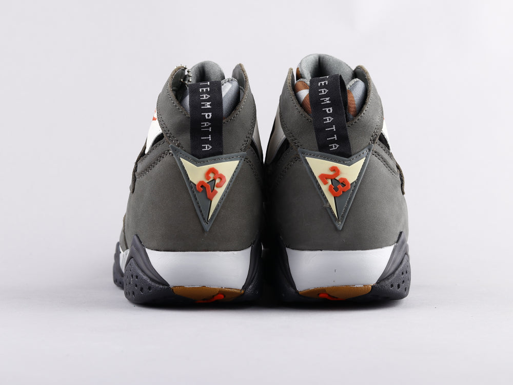 LW - AJ7 PATTA joint black and gray