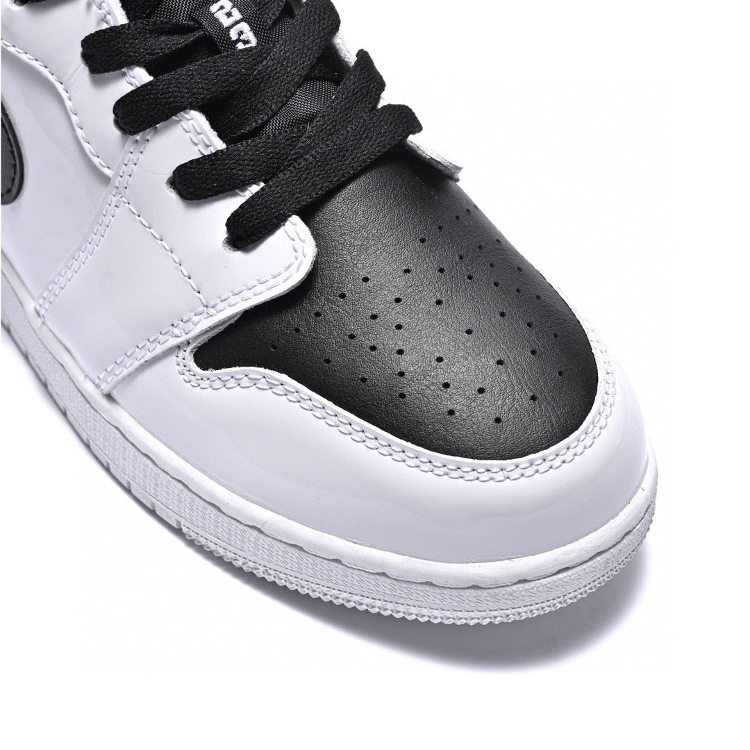 LW - AJ1 low black and white panda