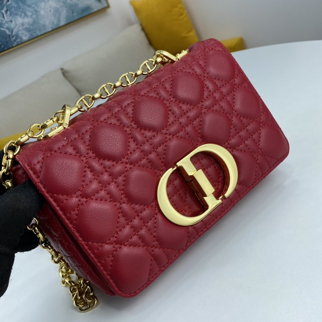 LW - Luxury Handbags DIR 068