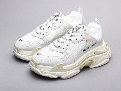 LW - Bla Triple S Pure White Sneaker