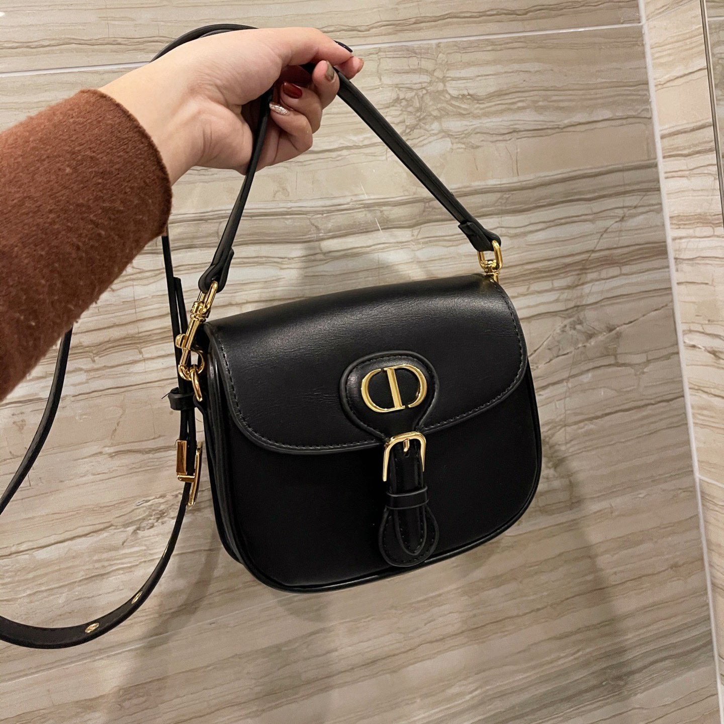 LW - Luxury Handbags DIR 213