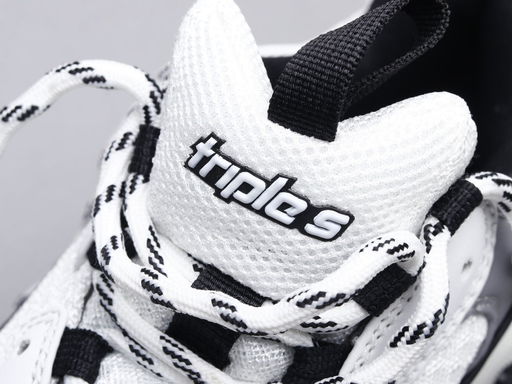 LW - Bla Triple-S Black And White Sneaker