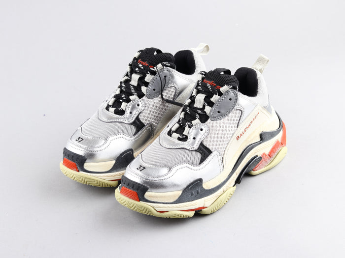 LW - Bla Triple S Red Silver Sneaker