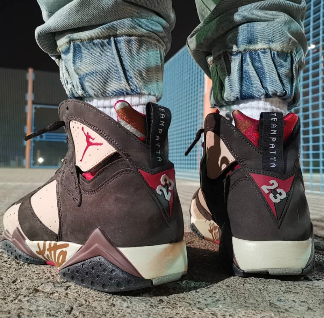 LW - AJ7 PATTA joint black and gray