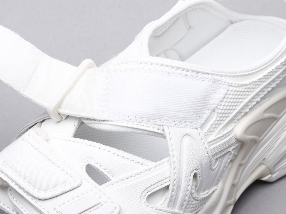 LW - Bla Track Sandals White Sneaker