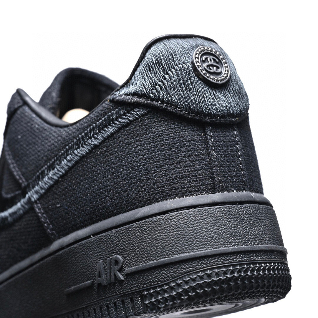 LW - AF1 x Stussy Collaboration Pure Black