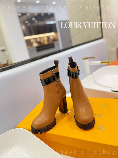 LW - Luxury LUV BOOTS 035