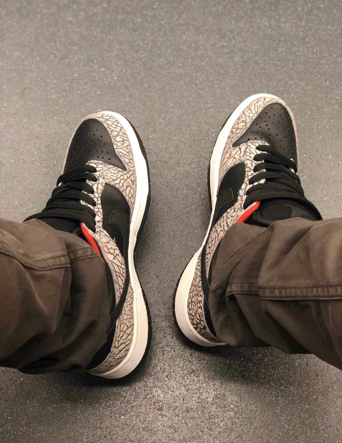 LW - Sup joint black cement