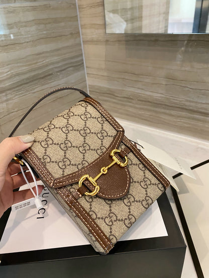 LW - Luxury Handbags GCI 256