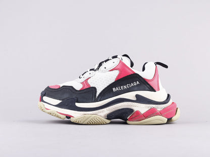 LW - Bla Triple S Black And White Powder Sneaker