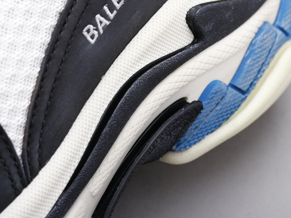 LW - Bla Triple S Black And White Blue Sneaker