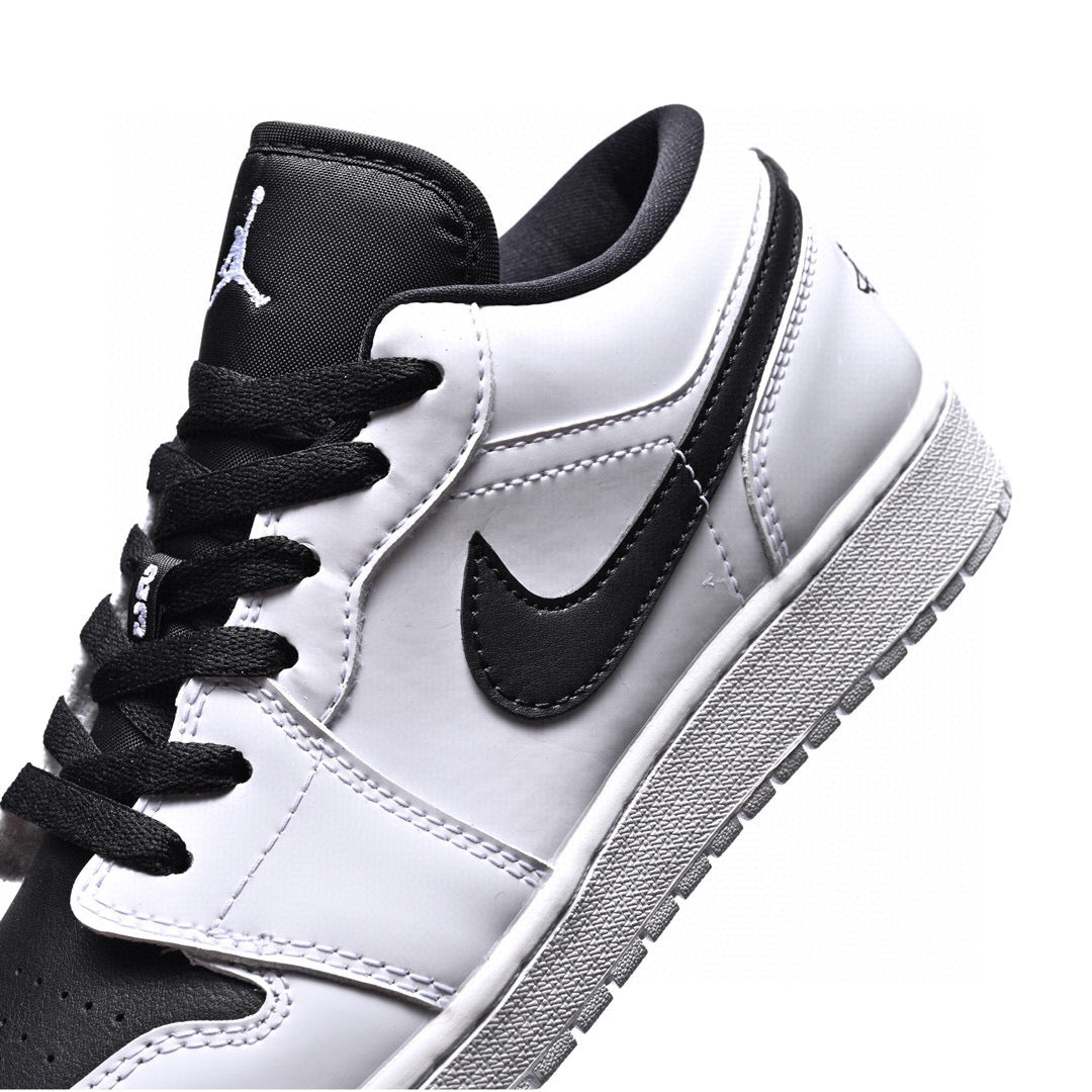 LW - AJ1 low black and white panda