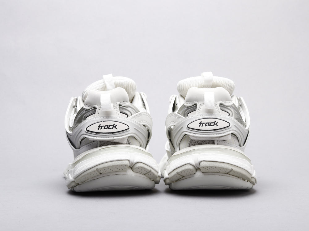 LW - Bla Track Three Generations White Sneaker