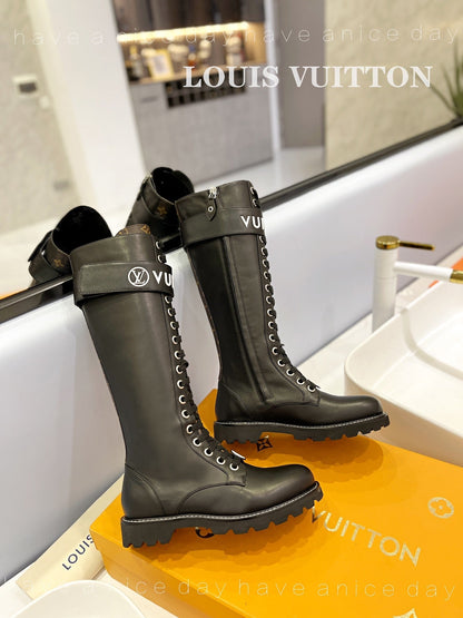 LW - Luxury LUV BOOTS 031