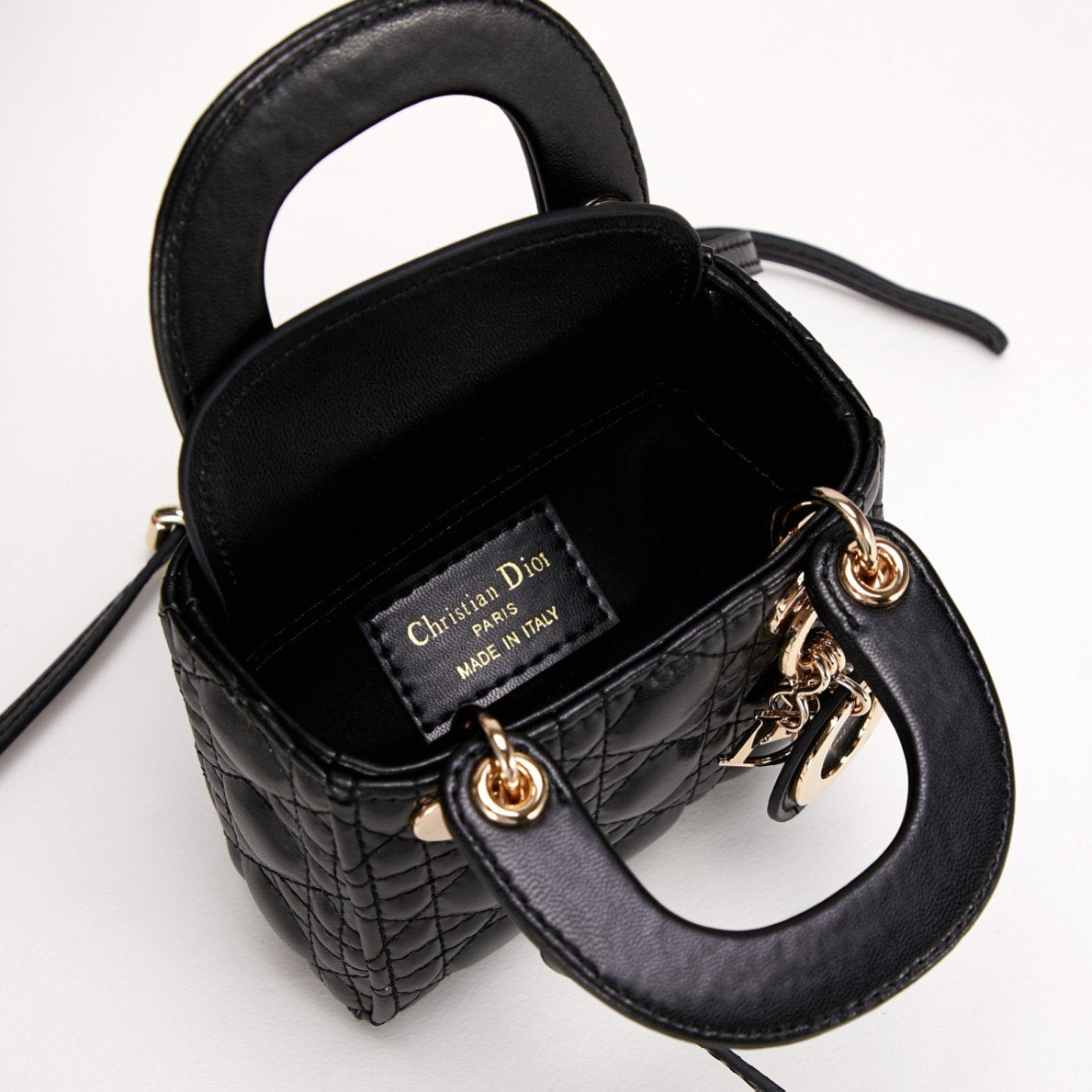 LW - Luxury Handbags DIR 276