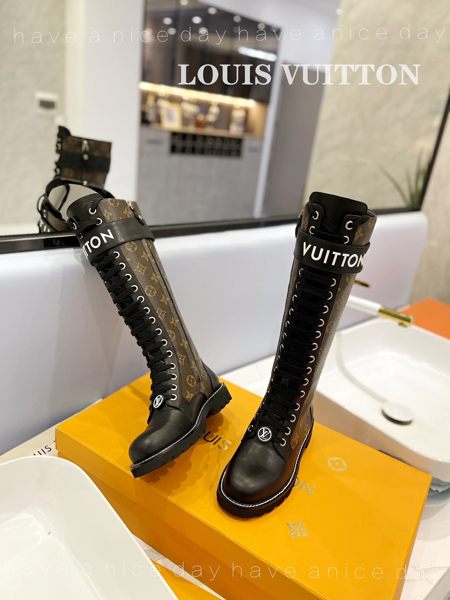 LW - Luxury LUV BOOTS 032